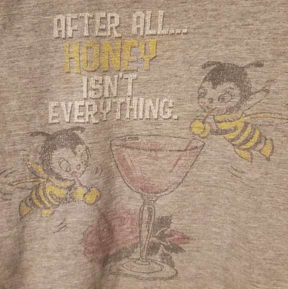 Bee Tee - Picture 2 of 5